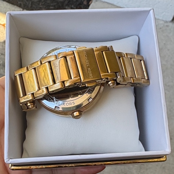 Michael Kors Women’s Parker Gold-Tone Watch MK5784 - Picture 8 of 12